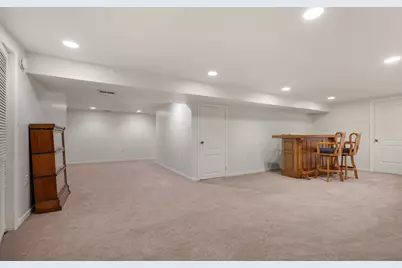 110 Bay Road, McHenry, IL 60051 - Photo 18