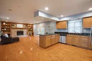 110 Bay Rd, McHenry, IL 60051 - Photo 6