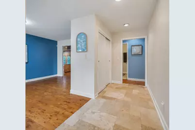 110 Bay Road, McHenry, IL 60051 - Photo 2