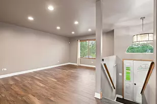 2202 Mulberry Rd, Joliet, IL 60432 - Photo 2