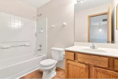 570 W Kristina Lane, Round Lake, IL 60073 - Photo 24