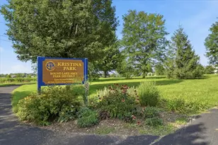 570 W Kristina Ln, Round Lake, IL 60073 - Photo 32