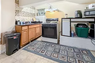 3220 W 65th Pl, Chicago, IL 60629 - Photo 6