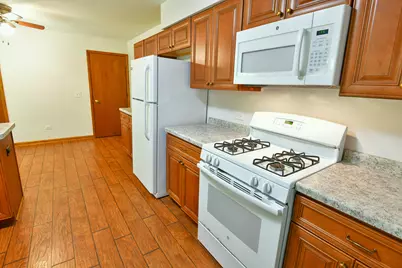 42886 N Washington Avenue, Winthrop Harbor, IL 60096 - Photo 6