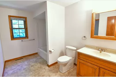 42886 N Washington Avenue, Winthrop Harbor, IL 60096 - Photo 12