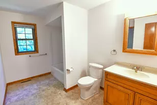 42886 N Washington Ave, Winthrop Harbor, IL 60096 - Photo 12