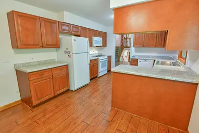 42886 N Washington Avenue, Winthrop Harbor, IL 60096 - Photo 4