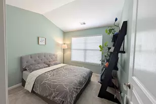208 Wildflower St, Des Plaines, IL 60016 - Photo 12