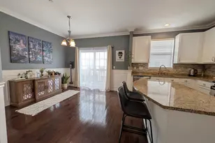 208 Wildflower St, Des Plaines, IL 60016 - Photo 10