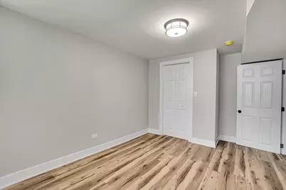 7026 S Eberhart Avenue, Chicago, IL 60637 - Photo 10