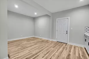 7026 S Eberhart Ave, Chicago, IL 60637 - Photo 24