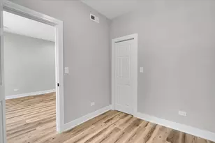 7026 S Eberhart Ave, Chicago, IL 60637 - Photo 36