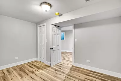 7026 S Eberhart Avenue, Chicago, IL 60637 - Photo 12