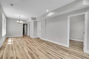7026 S Eberhart Ave, Chicago, IL 60637 - Photo 20