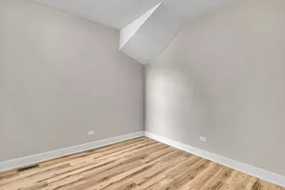7026 S Eberhart Avenue, Chicago, IL 60637 - Photo 14