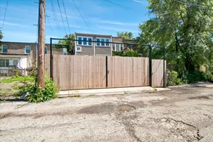 7026 S Eberhart Ave, Chicago, IL 60637 - Photo 44