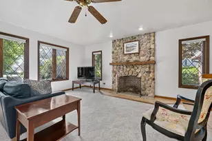 4511 Hanover Dr, Crystal Lake, IL 60012 - Photo 8
