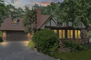 4511 Hanover Dr, Crystal Lake, IL 60012 - Photo 2