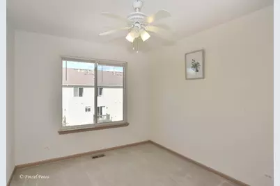 923 Emerald Drive, Pingree Grove, IL 60140 - Photo 14