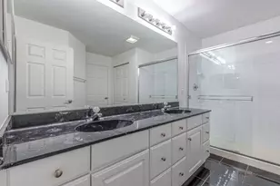 985 Huntington Dr, Elk Grove Village, IL 60007 - Photo 14