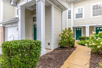 985 Huntington Drive #985, Elk Grove Village, IL 60007 - Photo 2