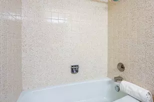 453 Raintree Dr, Glen Ellyn, IL 60137 - Photo 30