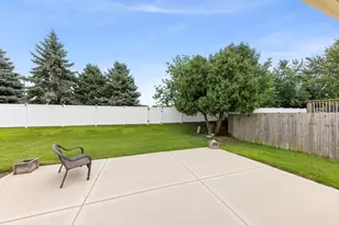 306 Drake Ct, Bolingbrook, IL 60490 - Photo 18
