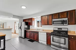 1749 E 71st Pl, Chicago, IL 60649 - Photo 4