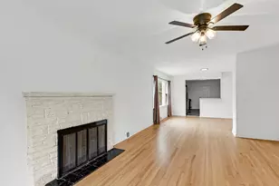1749 E 71st Pl, Chicago, IL 60649 - Photo 2
