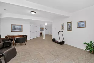 46 Forest Gate Cir, Oak Brook, IL 60523 - Photo 22
