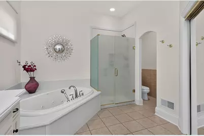 46 Forest Gate Circle, Oak Brook, IL 60523 - Photo 16