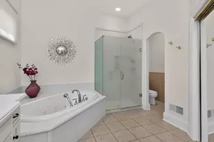 46 Forest Gate Cir, Oak Brook, IL 60523 - Photo 16