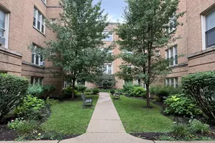 209 Washington Blvd, Oak Park, IL 60302 - Photo 1