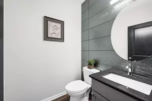 17902 Oak Park Ave, Tinley Park, IL 60477 - Photo 10