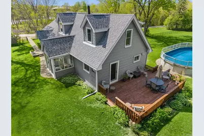 1080 Cardinal Drive S, Lake Zurich, IL 60047 - Photo 2