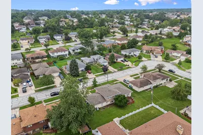 8830 W Lotus Drive, Hickory Hills, IL 60457 - Photo 8