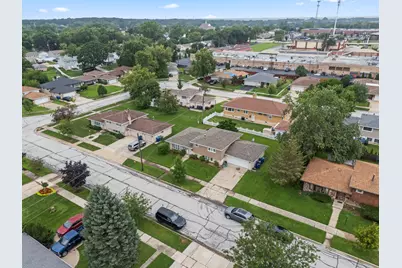 8830 W Lotus Drive, Hickory Hills, IL 60457 - Photo 6
