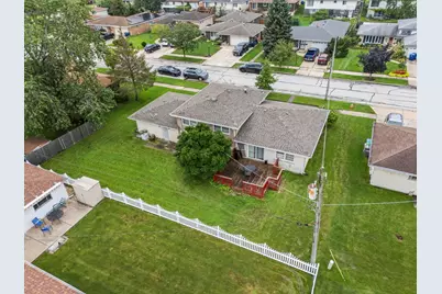 8830 W Lotus Drive, Hickory Hills, IL 60457 - Photo 10