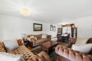 8830 W Lotus Dr, Hickory Hills, IL 60457 - Photo 12