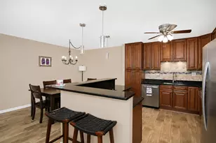 120 Lakeview Dr, Bloomingdale, IL 60108 - Photo 8