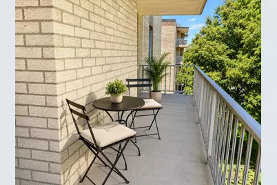 110 W Butterfield Road #402S, Elmhurst, IL 60126 - Photo 10