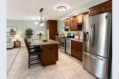 110 W Butterfield Road #402S, Elmhurst, IL 60126 - Photo 2