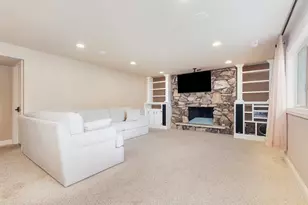 16W751 90th St, Willowbrook, IL 60527 - Photo 12