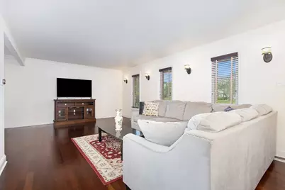 16W751 90th Street, Willowbrook, IL 60527 - Photo 4
