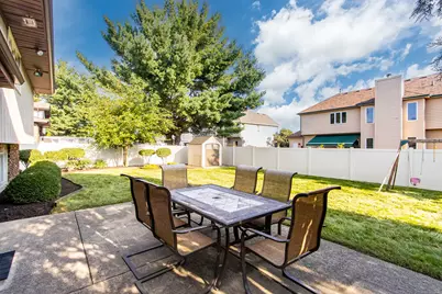 16W751 90th Street, Willowbrook, IL 60527 - Photo 2