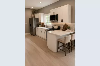 9236 S Blackstone Avenue, Chicago, IL 60619 - Photo 4