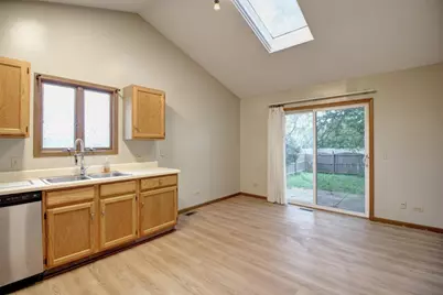 1324 Post Oak Court, Crest Hill, IL 60403 - Photo 8