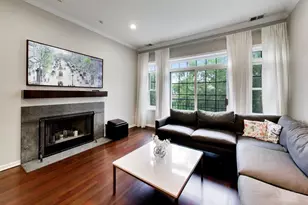 4129 N Kenmore Ave, Chicago, IL 60613 - Photo 2