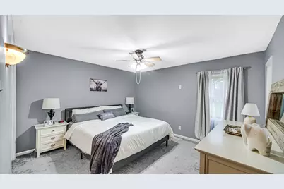 15639 Bradley Avenue, Momence, IL 60954 - Photo 10