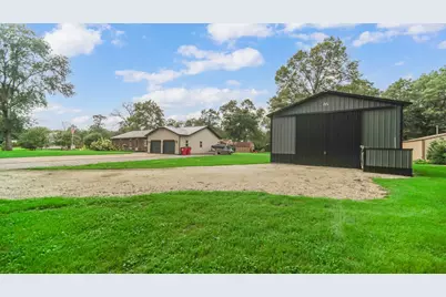 15639 Bradley Avenue, Momence, IL 60954 - Photo 2
